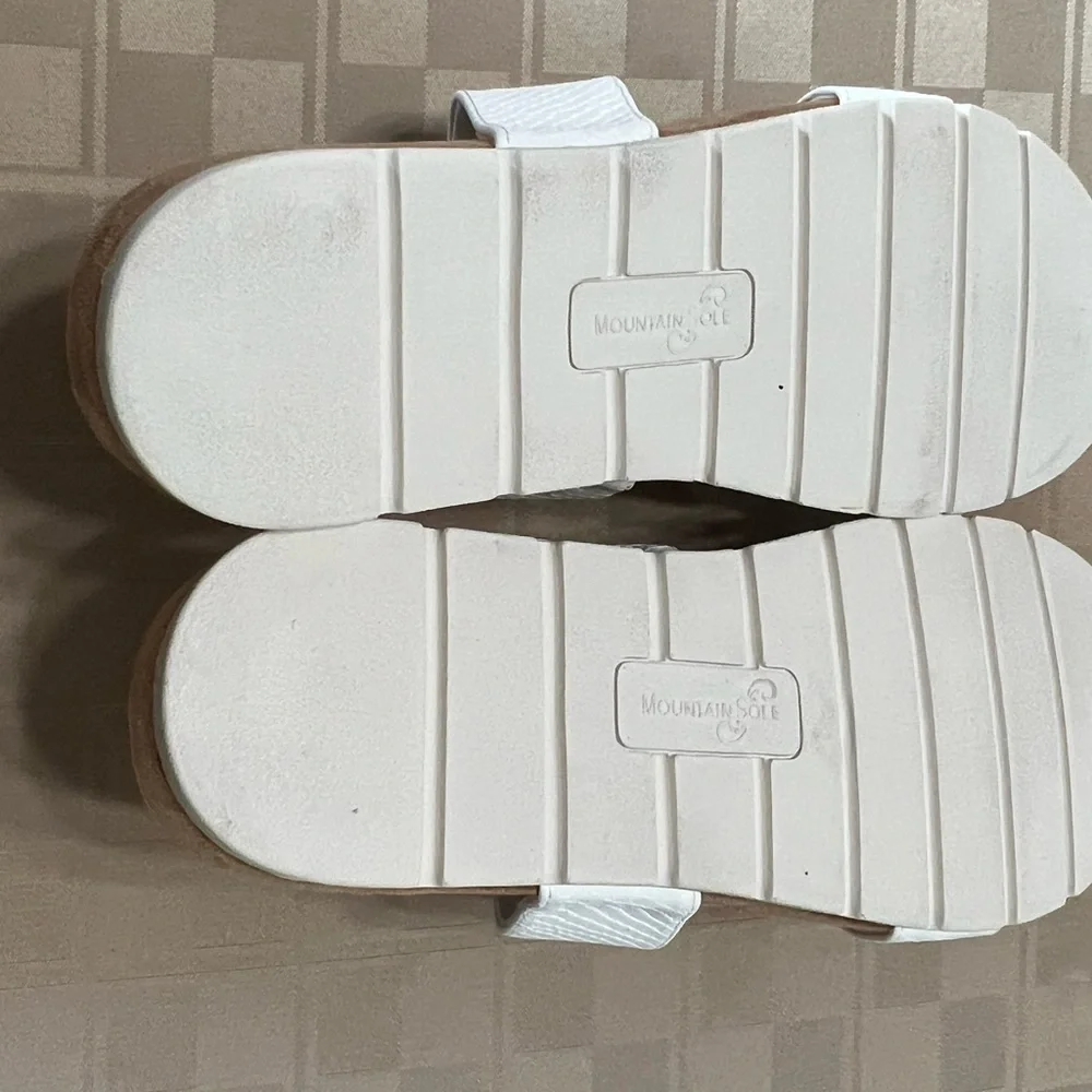 Mountain Sole Sintetico Womens Size 9M Slip-on White Sandal New With Box EU 40.5